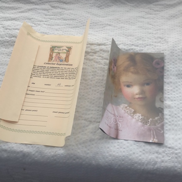 Mia collectors doll mint in box - Picture 2 of 2